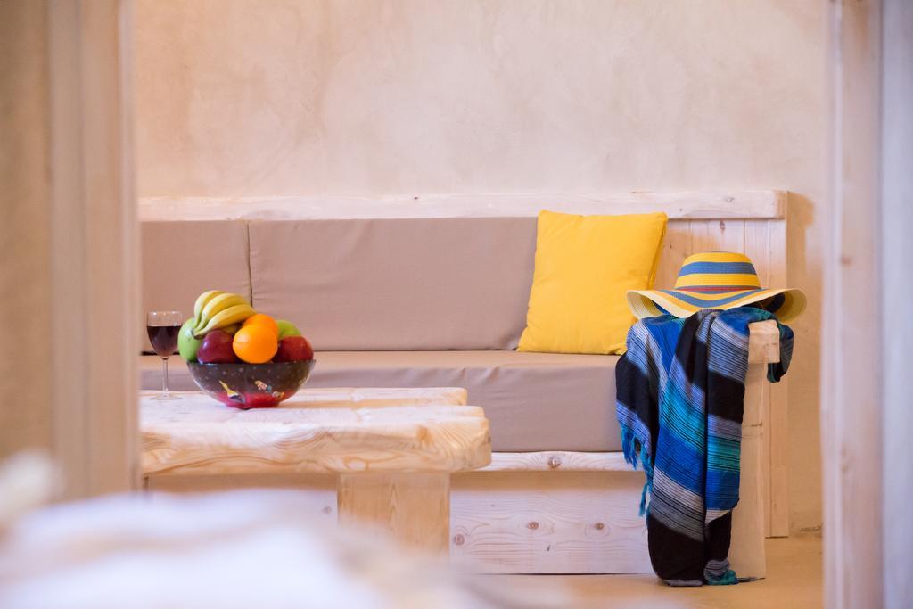 Love Nest With Hot Tub, Hammam & Outdoor Cinema Akrotiri  Exterior photo
