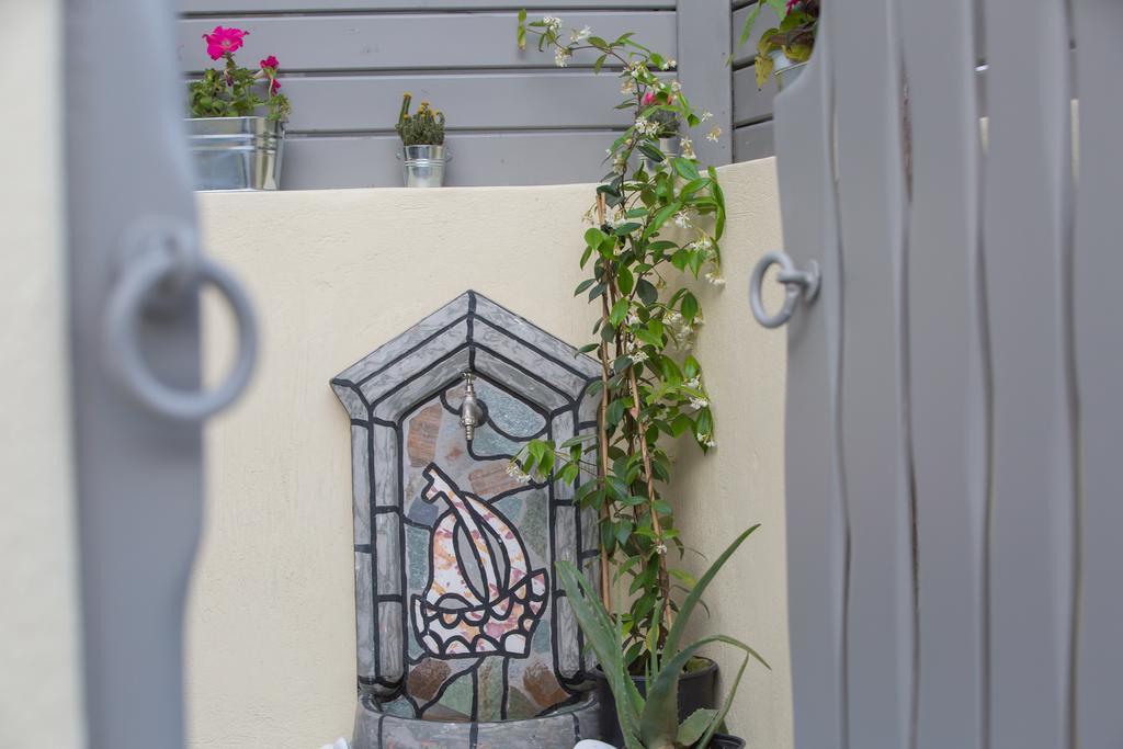 Love Nest With Hot Tub, Hammam & Outdoor Cinema Akrotiri  Exterior photo
