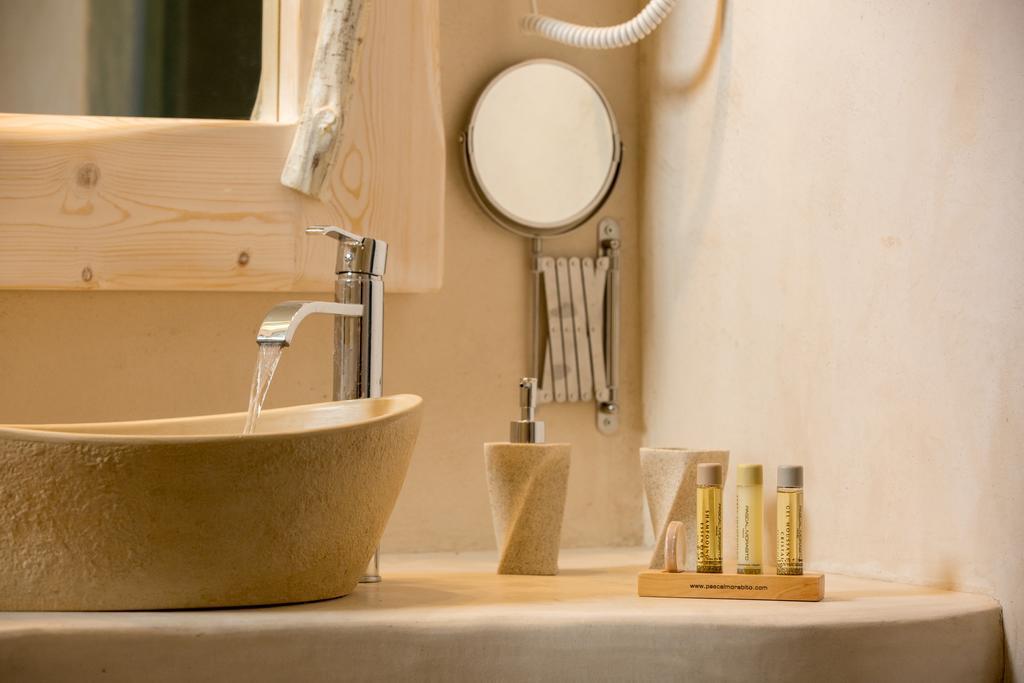 Love Nest With Hot Tub, Hammam & Outdoor Cinema Akrotiri  Exterior photo